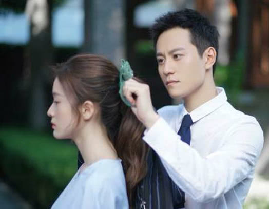 张雪迎娇羞微笑合影刘宇宁,最萌身高差太养眼,网友:配一脸!