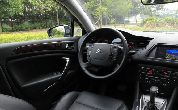 汽车上这三个反人类设计尤其是第二个网友设计师喝高了