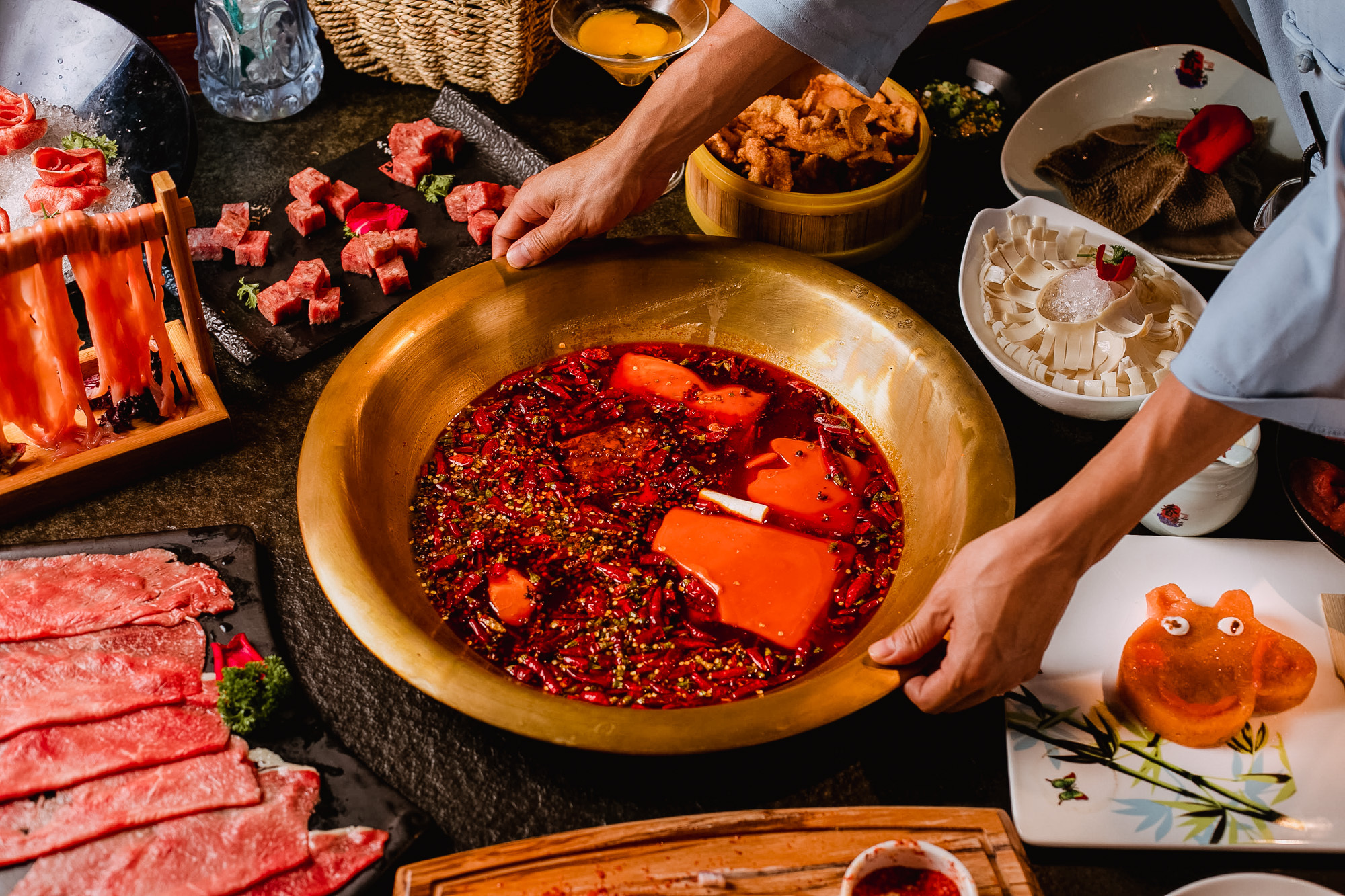 夏天当然要吃火锅!香家火锅爱琴海新店满200减100劲爆优惠!