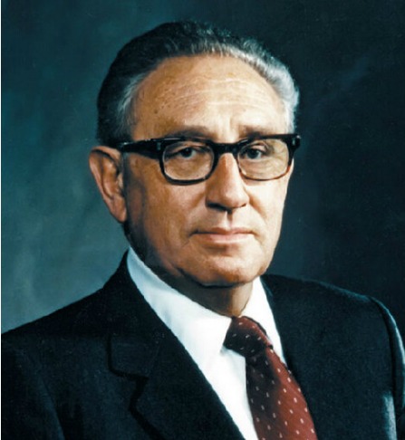 这两个历史人物被很多的人以为已经挂了,但其实都还活得好好!