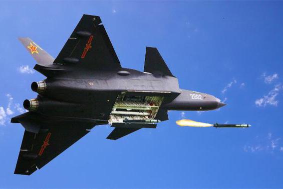 歼20不能携带机炮咋办?加装改良型肩射防空导弹是不错的方案