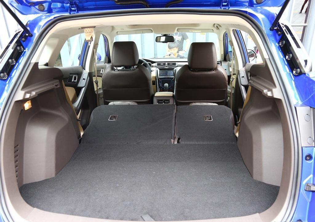 左转待转区怎么走才不闯红灯?