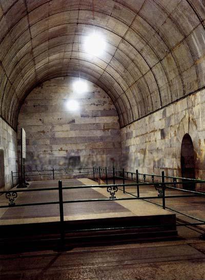 史上最诡异的帝王陵的, 一口棺材夺去七条人命