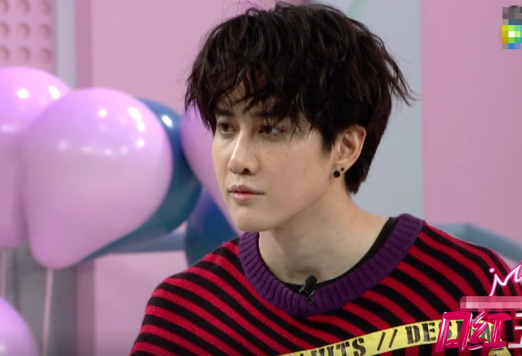 口红王子素颜:戴景耀面部泛红,mike毫无变化,费启鸣长这样