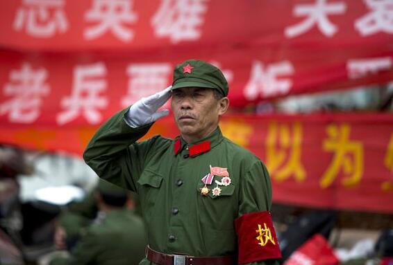 对越自卫反击战我军这位营长被连开5枪牺牲凶手是谁