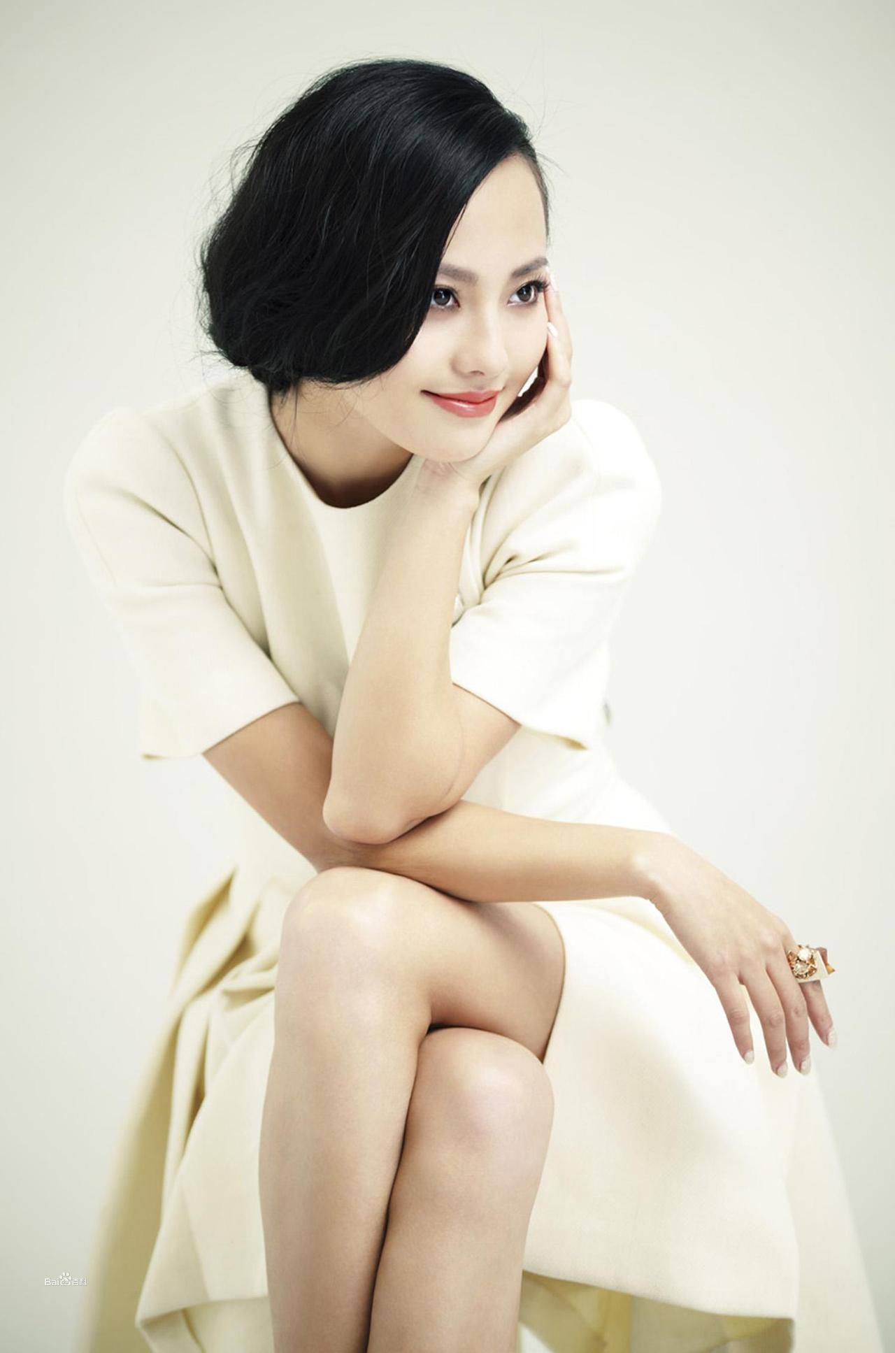 张嘉倪微博晒美照宣布二胎喜讯,网友:她什么时