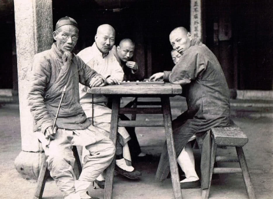 清末民初时期的老照片再现底层百姓艰苦的生活