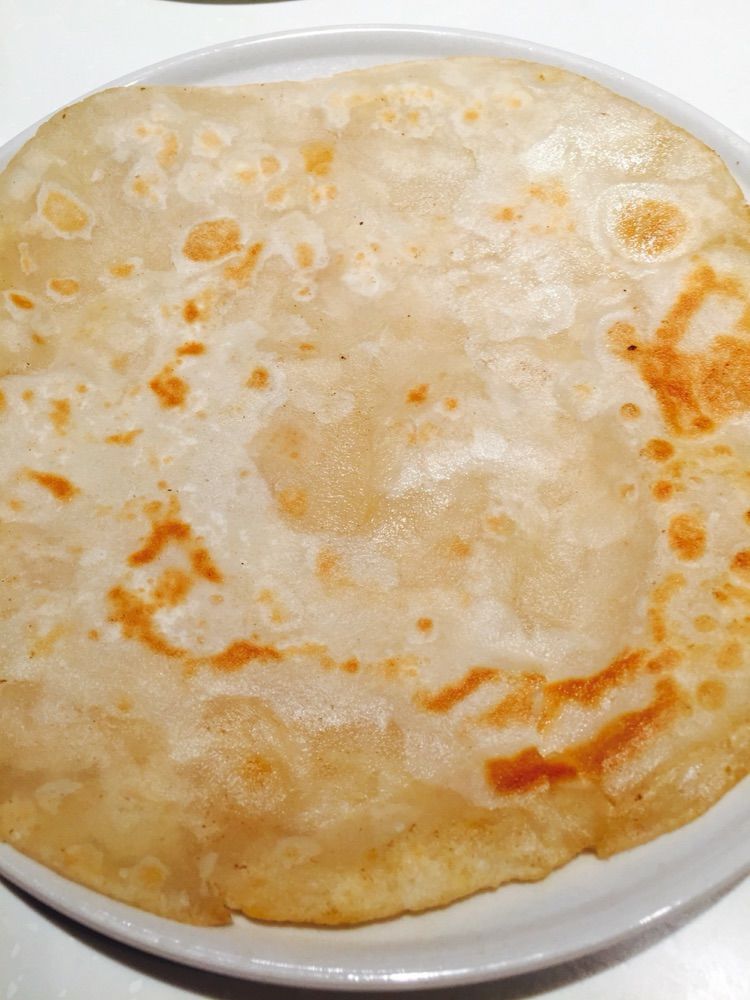 一杯水用微波炉高火加热90秒加入到面粉中搅拌都成雪花状,没有干粉