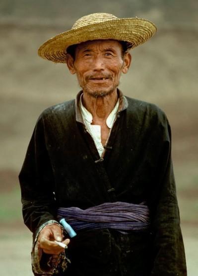 直击上个世纪八十年代老照片: 民风淳朴和谐美满, 一斤猪肉几毛钱