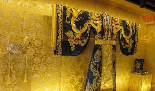 "黄袍"成为象征真龙天子的"皇袍"是赵匡胤首创吗?