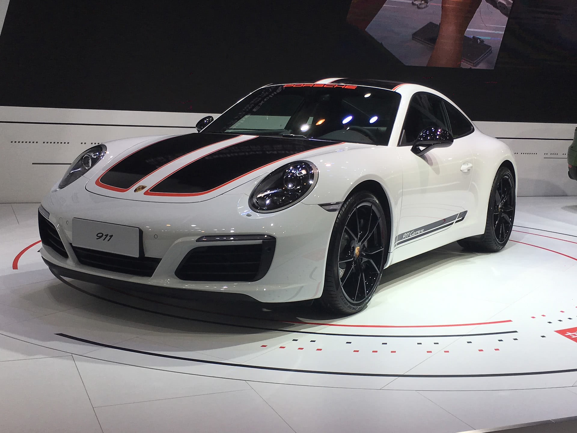 成都车展实拍911限量版,新增红黑拉花超动感,售147万!
