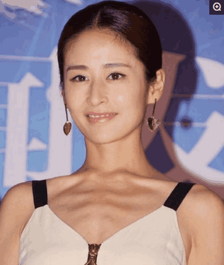 娱乐圈6位排骨胸女星, 网友: 有钱难买婴儿肥|排骨|婴儿|女星_新浪新