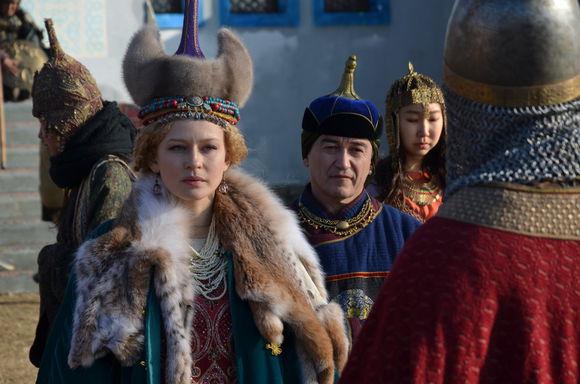 金帐汗国派人向俄罗斯索要钱财,莫斯科国王大怒,下令将使者斩首