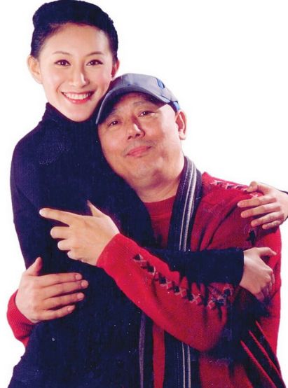 从商人到演员,他娶了小28岁的女星,节目上贬低自己的亲儿子