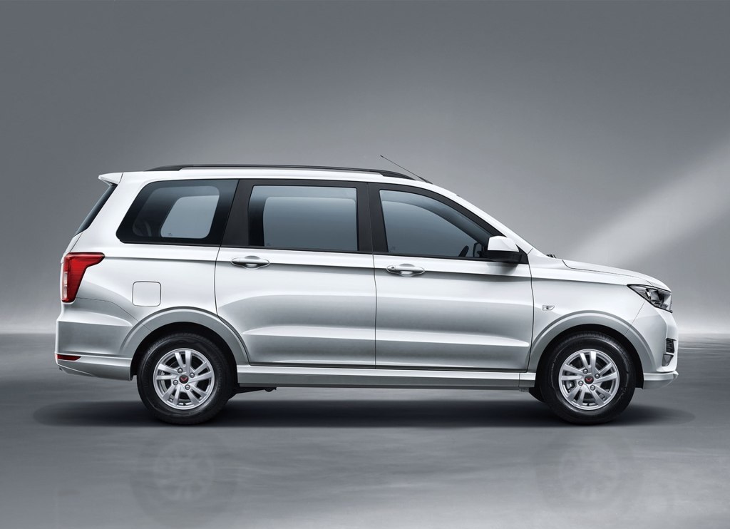 全新五菱宏光s登场!这是要继续称霸mpv市场?