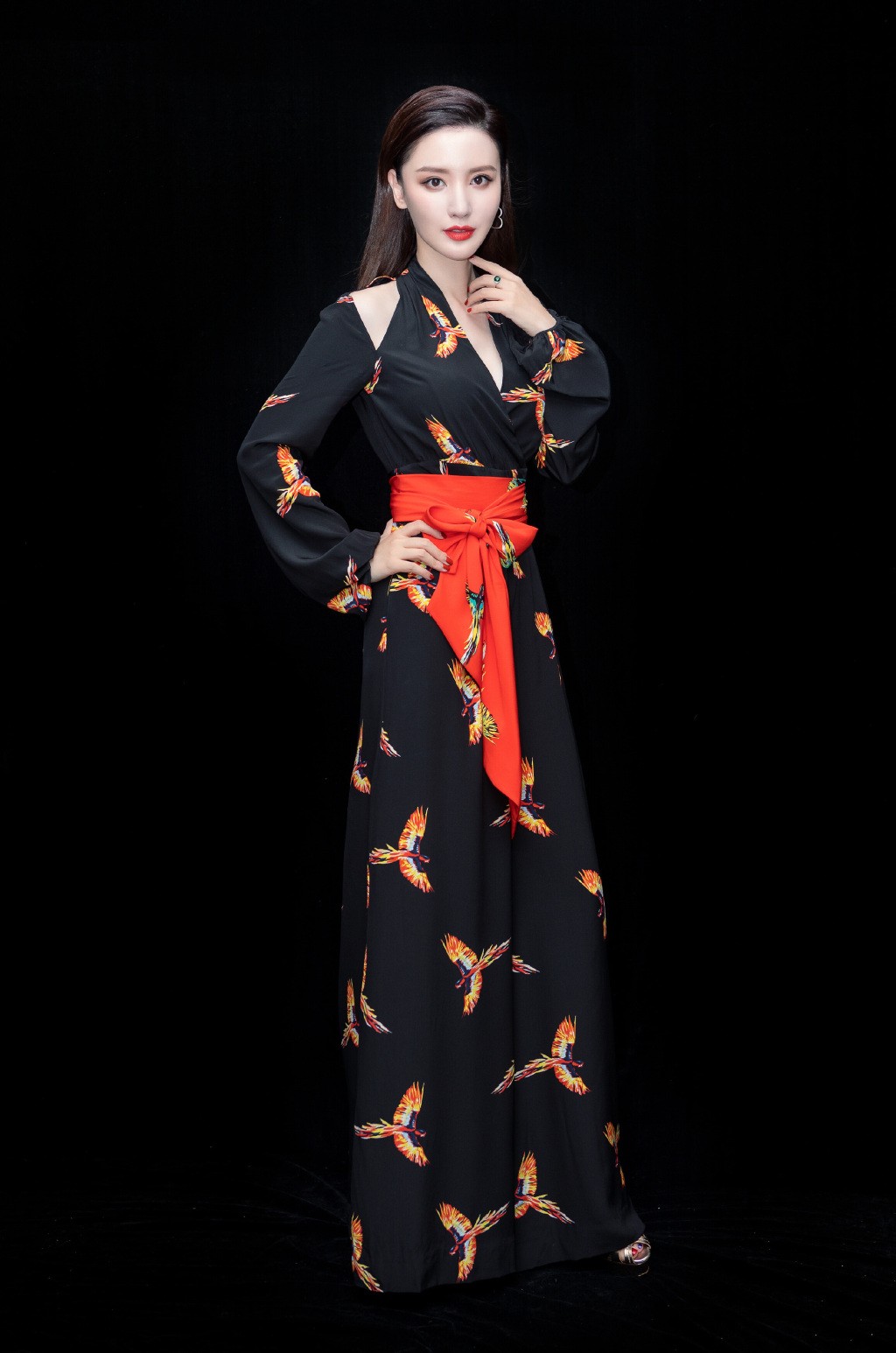 张萌近照,美得透澈,但变模样了