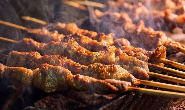 夏天烧烤最受欢迎的不是肉串,这种美食只需要三分钟,营养又美味|土豆|