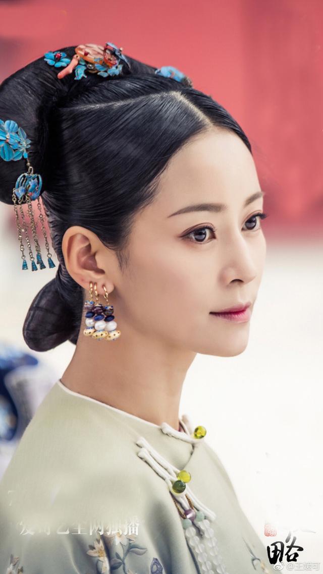 更想不到的是,她的儿子都5岁了而纯贵妃的扮演者王媛可,也从一位默默