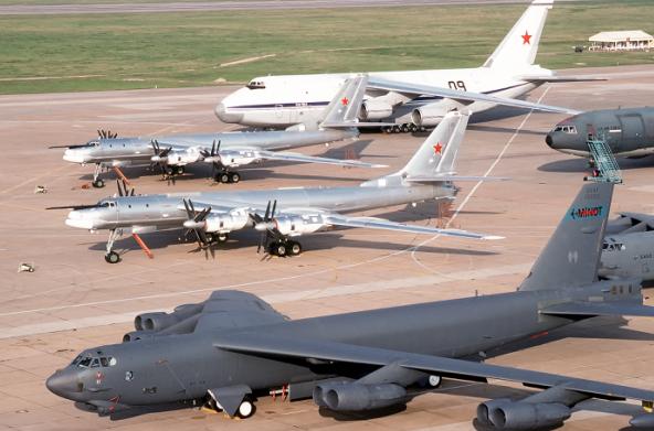 一眼识别全球战略轰炸机,图160和b1b长得为何这么像?