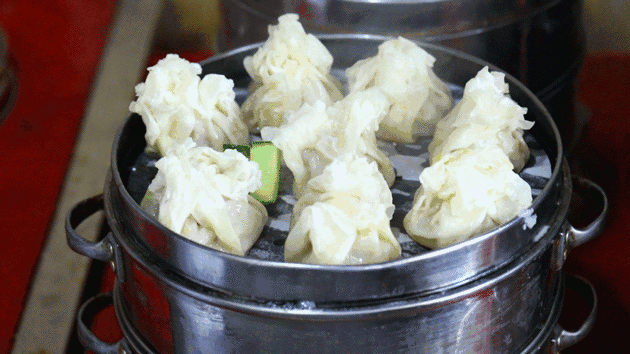 火了8年,却只有8张桌子的小店