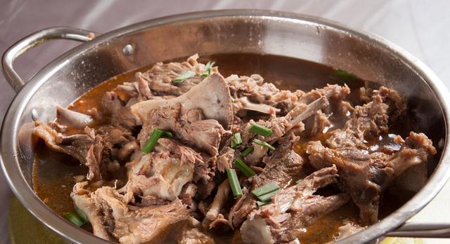 南北火锅大比拼北京内蒙敢和四川重庆掰腕子广东云南甘拜下风