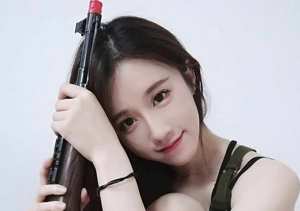 轩子巨2兔沉迷"吃鸡"不可自拔!网友:吃个鸡还吃出了"宇宙"