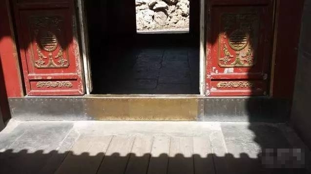 家居风水：小小的门槛居然还有这么大的作用？|门槛|皇宫|缝隙_新浪新闻