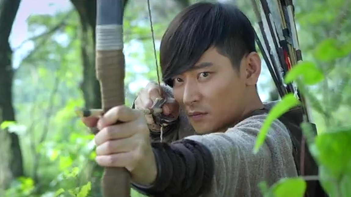 男子被小鬼子追杀,没想到关键时刻一群猎户救了他