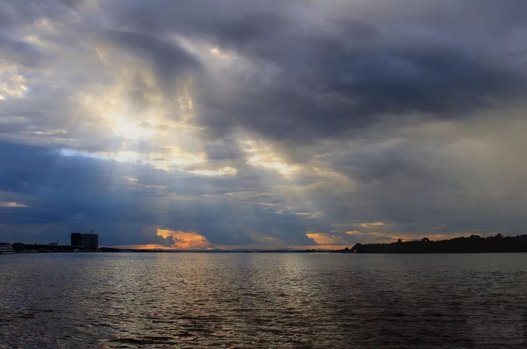 ps教程|制作上帝之光,如何才能真实又唯美?