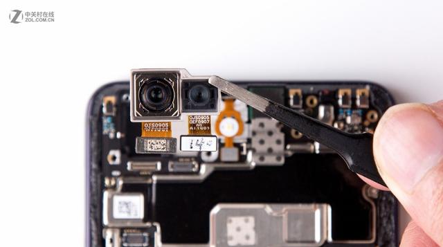 oppo r15被拆了,这样的做工确实让人感到放心