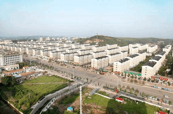 牡丹江市西安区,在该市的西南部,人口25万左右,面积有445平方公里