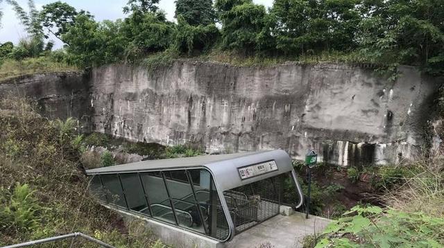重庆最荒凉地铁站, 周围荒无人烟, 犹如荒山野岭|地铁站|野岭|曹家沟