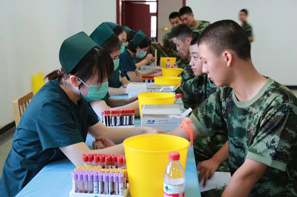 入伍服役前,男兵要经过哪些体检?最后两点令人望而却步