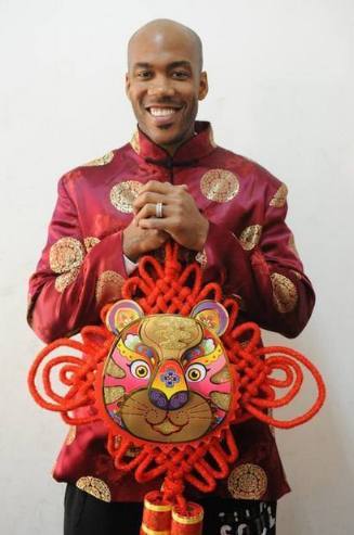 nba球星谁穿唐装最好看,姚明巴蒂尔上榜 第一没悬念