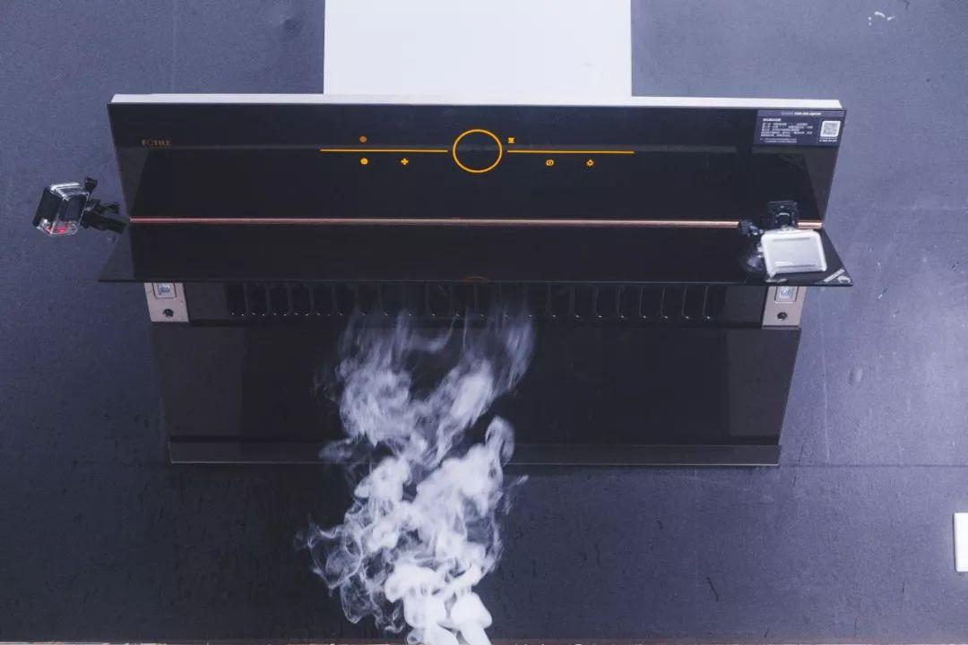 超能吸厨房黑科技,几十秒解决厨房油烟还能净化空气