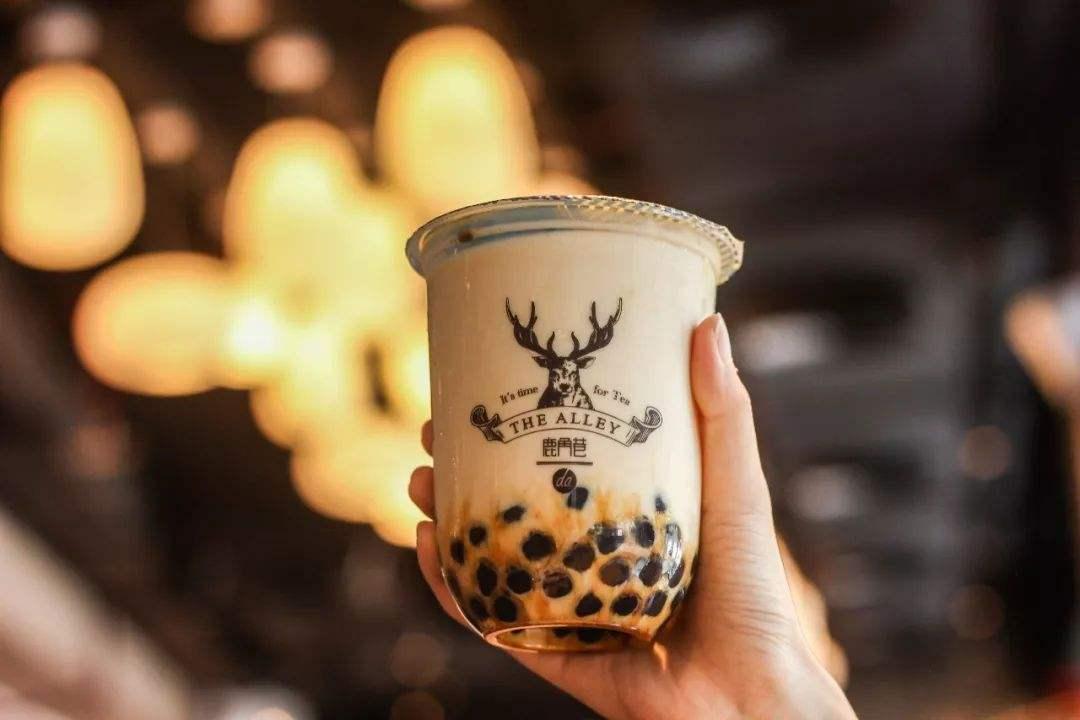 网红奶茶"鹿角巷"遭遇更名风波,山寨"戏精"上演洗白新手段