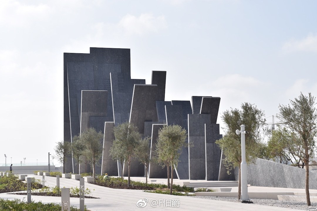 富有力量感的腰