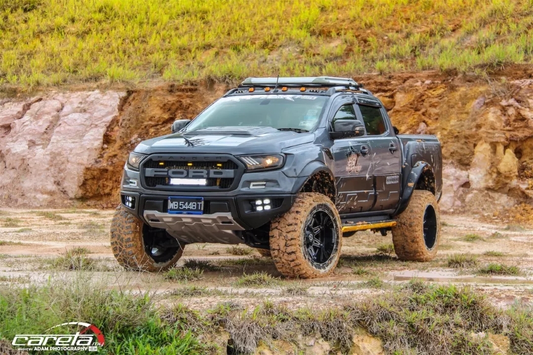 不愧是小猛禽福特ranger改装后竟然比大哥f150猛禽还霸气