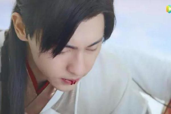 香蜜:凤凰被小葡萄气吐血,有谁注意到邓伦表情的变化?套路太深