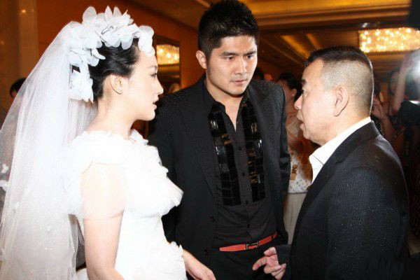 潘长江女儿近照,被亿万老公宠成"潘十亿",丈夫曾与郎朗同窗