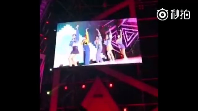 昨晚创造10122强的小姐姐们举办了粉丝见面会