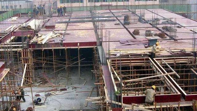 台式早拆模板:4人可搭建,可达100㎡/人,循环使用100次