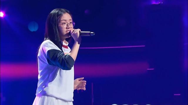 郭沁刚开口就惊艳全场,这嗓音才是天籁之音,导师们听醉了