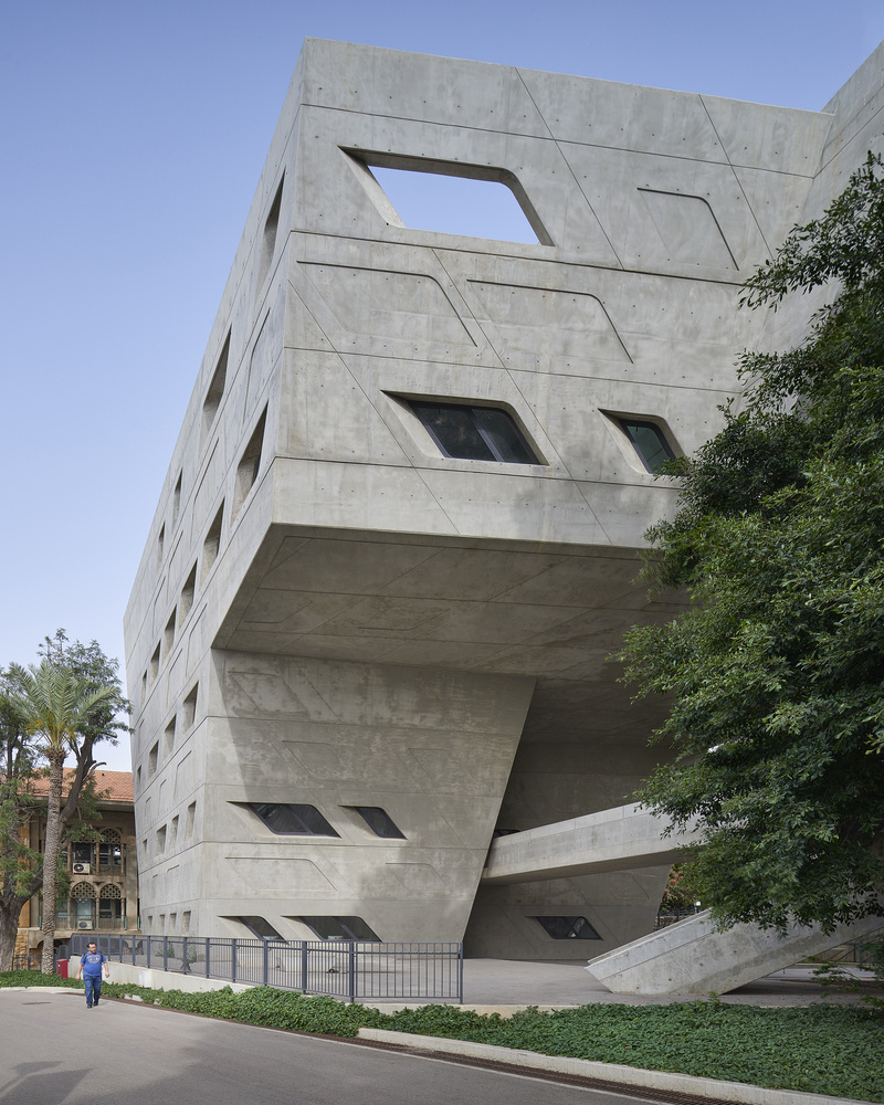 扎哈建筑师事务所的贝鲁特美国大学issamfaresinstitute建筑以其巨