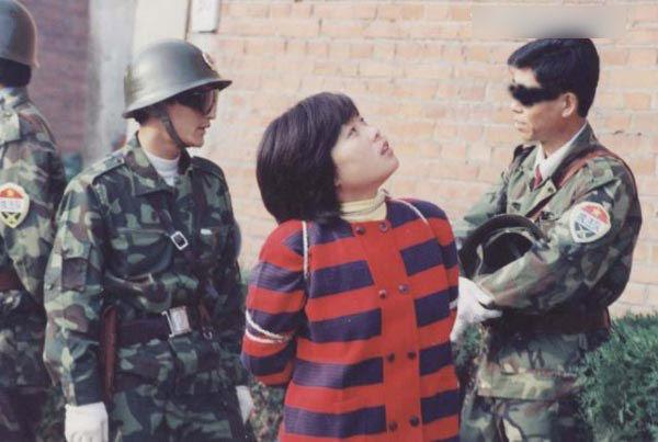 刚开始的那段时间,杨某隐藏的很深,只有十九岁的陶静根本不知道杨某