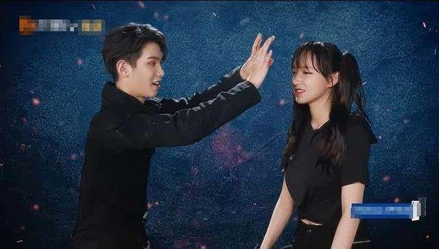 程潇的铁刘海justin掀程潇刘海程潇作势要打人说了4个字很感动