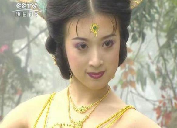 快被遗忘的"孔雀公主",一跃嫁博纳老总,连章子怡都要看她脸色