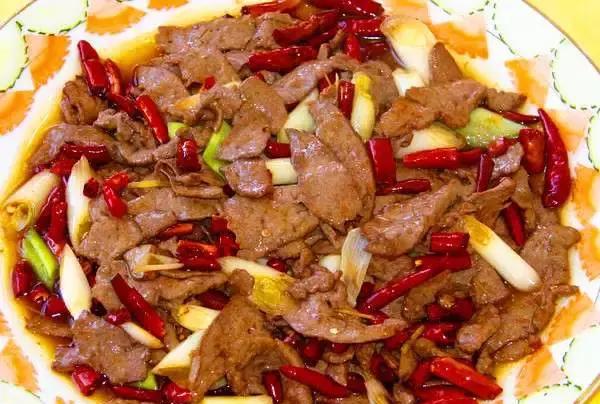 云南乌蒙山里的美食--会泽羊八碗