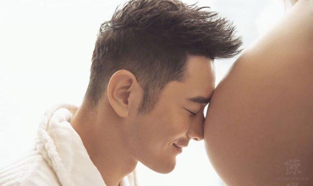 摄影师纪念拍摄baby孕照 侧面辟谣"代孕说"