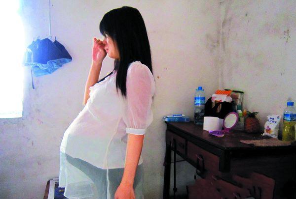 拜金女意外怀孕, 生宝宝后提过分要求, 主持人的点评扎心!